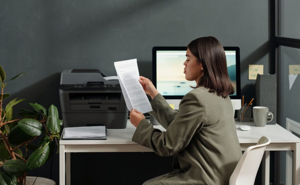 What is the current price of the Konica Minolta bizhub C40001i?